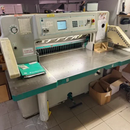 Perfecta 92 UC – ماكينة قص  – سنة 2001